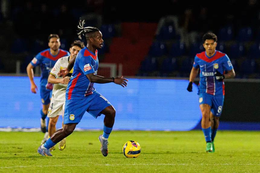 九游娱乐平台-葡媒：海港有意葡超阿维卡中场林肯，计划报价100万欧元